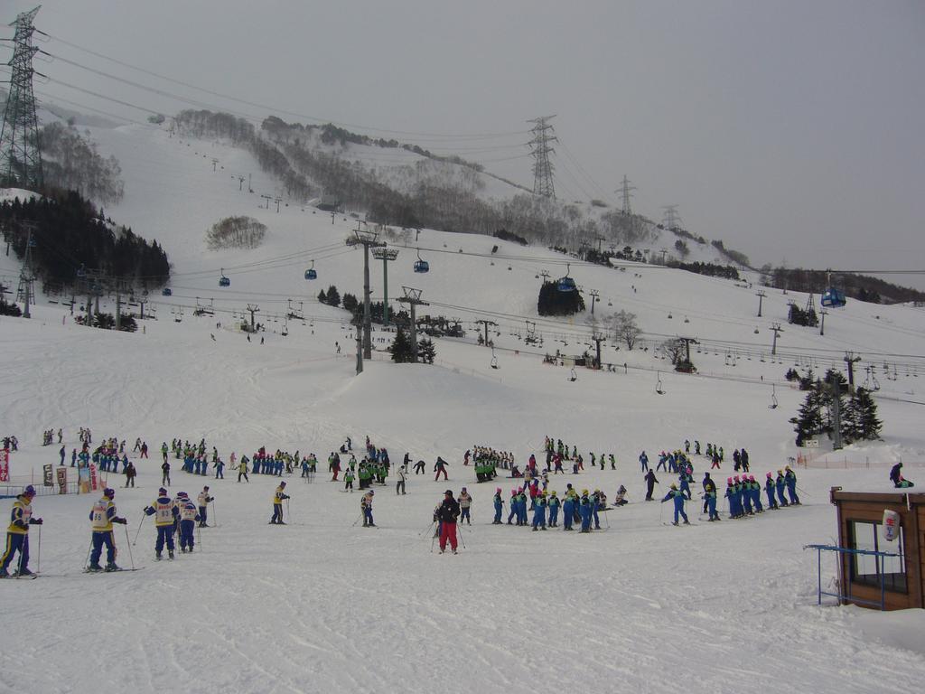 Naeba Springs Hotel Yuzawa  Buitenkant foto